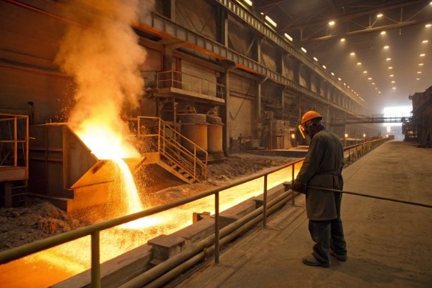 glass melting furnace color addition