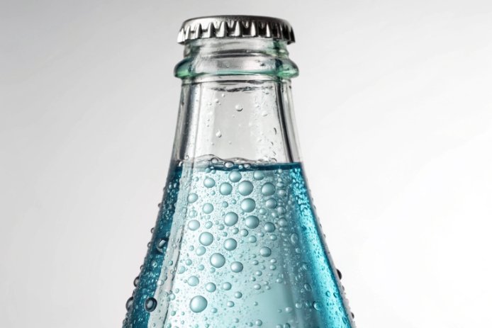 Cross-section of FuSenglass beverage bottle showing uniform thickness and durability
