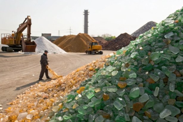 recycled glass cullet piles amber vs clear