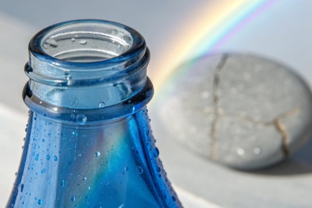 Blue Glass Bottle Neck with Rainbow FuSenglass