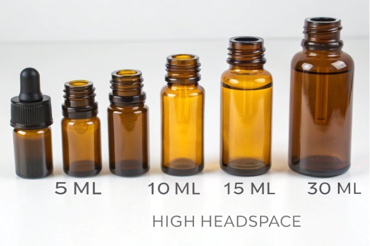 Set of amber glass vials in 5ml to 30ml high headspace capacities